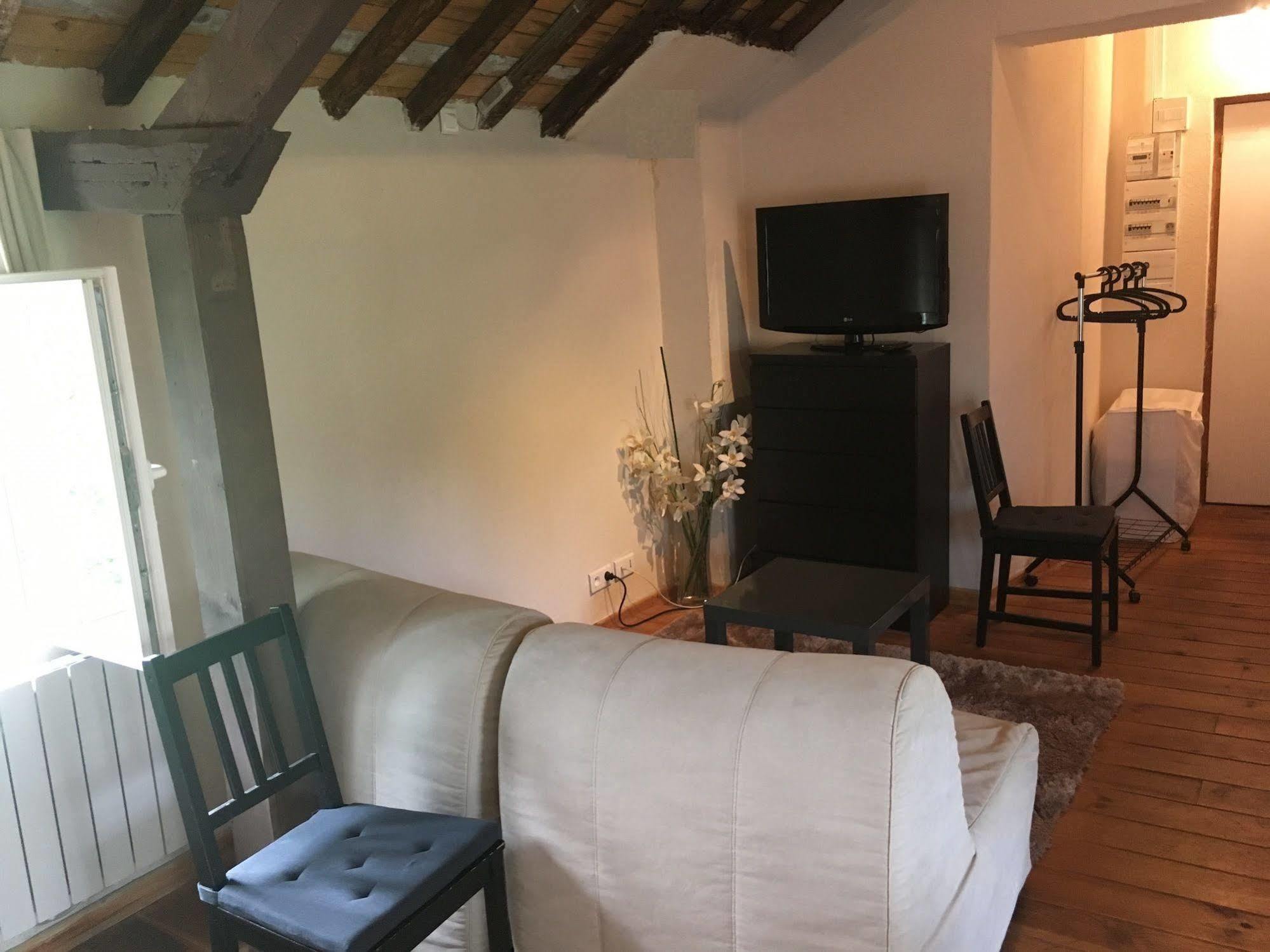 Domaine Du Moulin De Champie - Versailles - Gites & Suites Feucherolles Luaran gambar