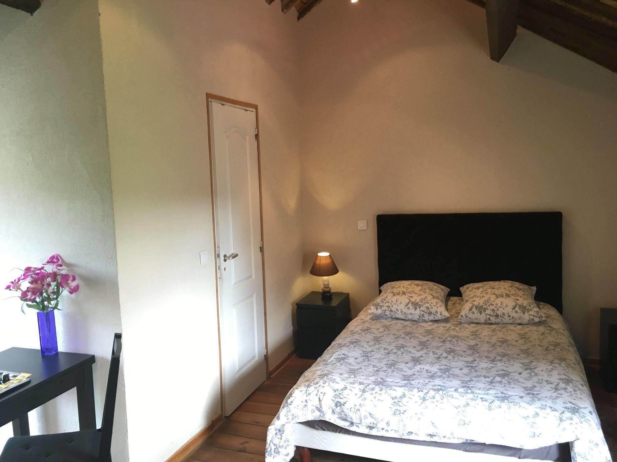 Domaine Du Moulin De Champie - Versailles - Gites & Suites Feucherolles Luaran gambar