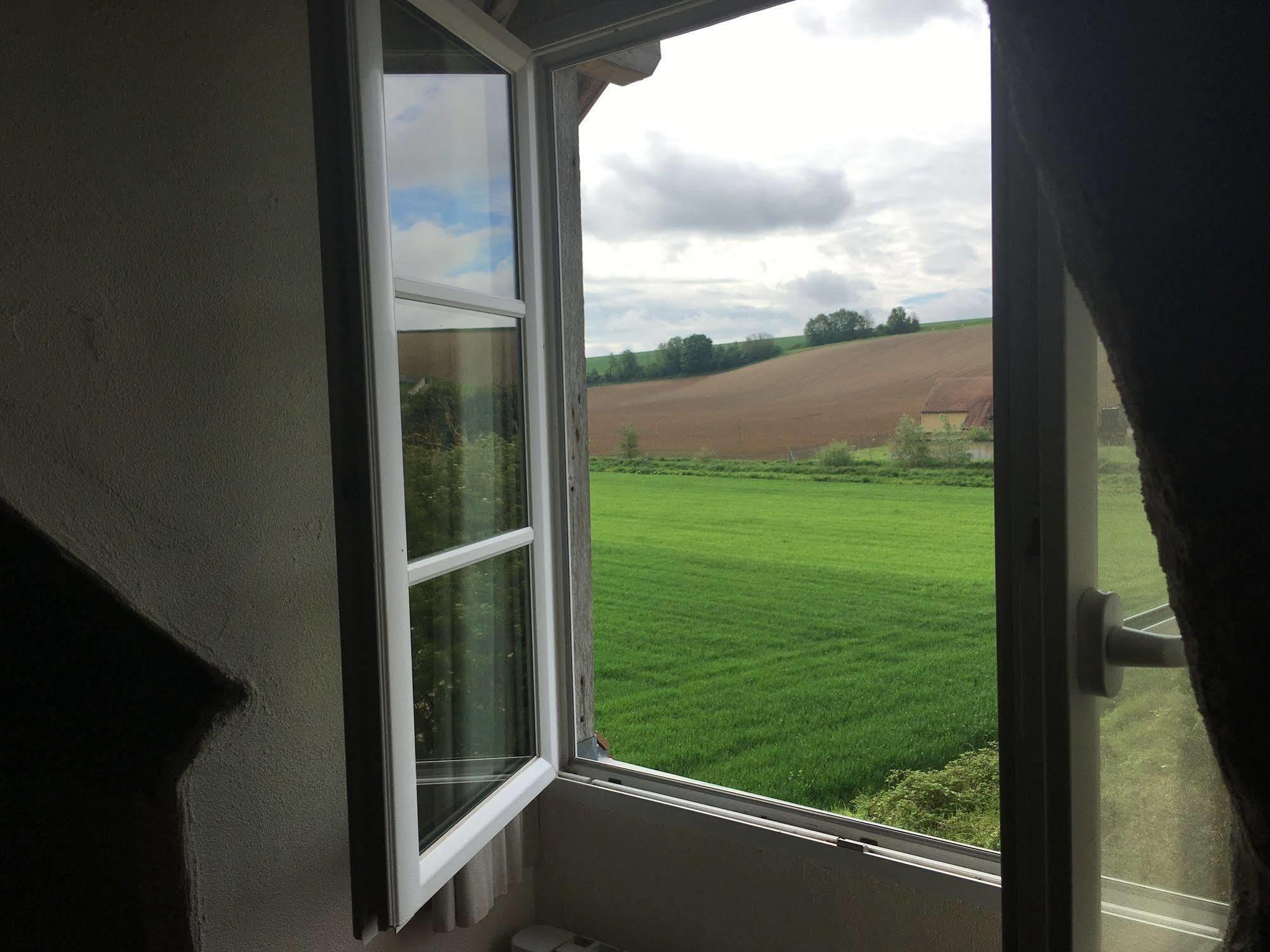 Domaine Du Moulin De Champie - Versailles - Gites & Suites Feucherolles Luaran gambar